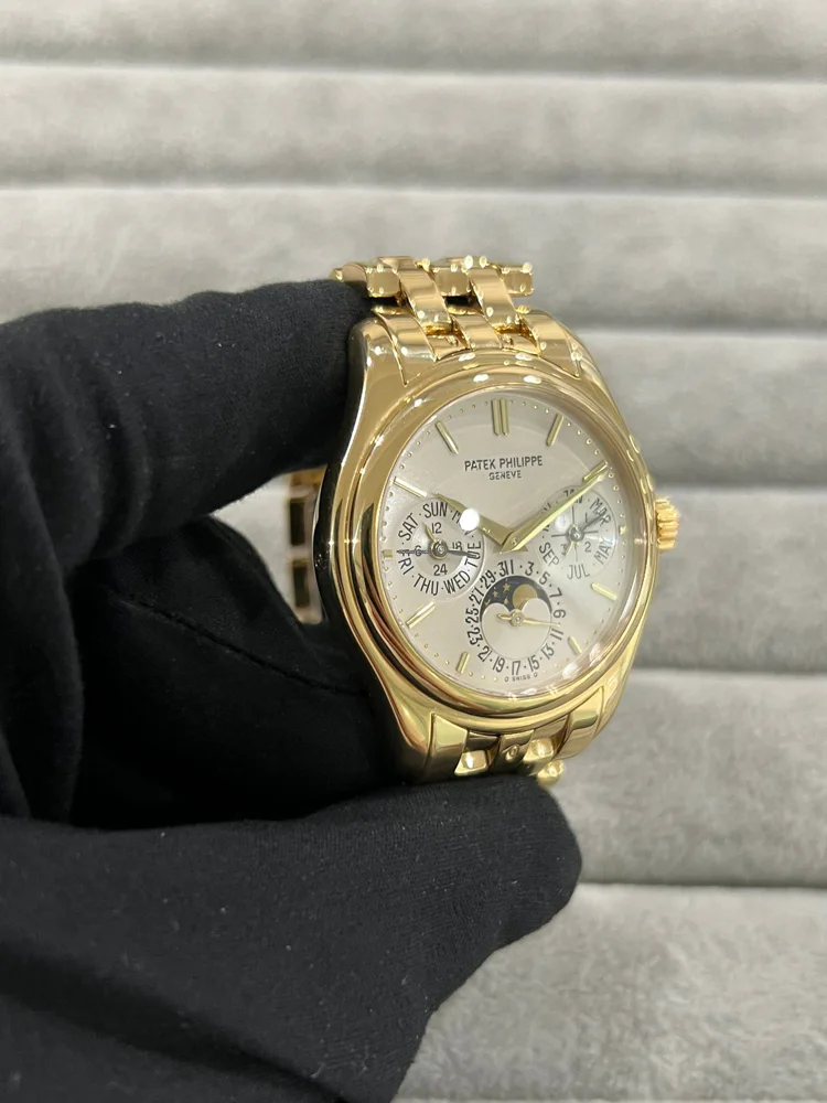Patek Philippe Perpetual Calendar 5136/1J-001